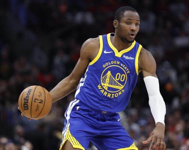 百家乐官网-连续7场比赛轰下20+ 库明加能否成为勇士救心丸？