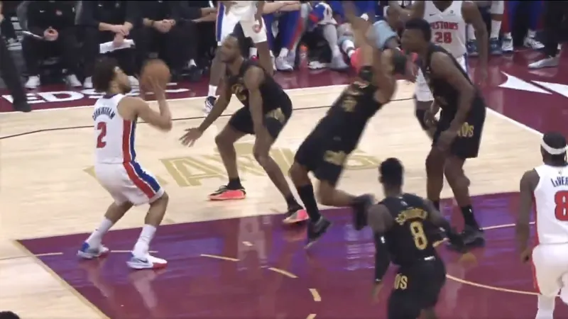 百家乐网址-美记：因在对阵活塞时假摔，骑士前锋泰森被罚款2000美金