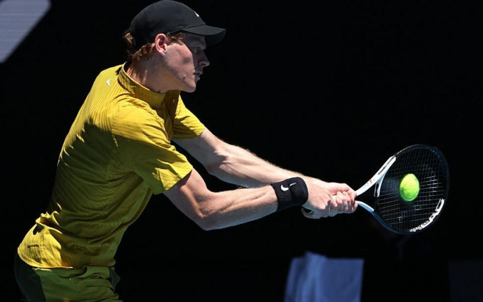 百家乐网站-墨尔本高温下拒绝冷门！辛纳3-1逆转艰难取胜，豪夺澳网17连胜